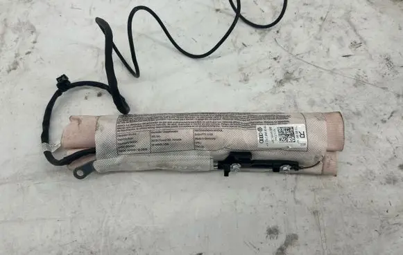 Audi A4 S4 B8 8K Seat airbag 8K0880242F 19090838 002WY6CR