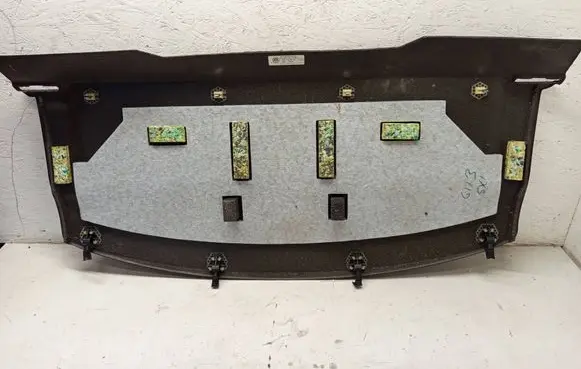 Volkswagen Jetta V Parcel shelf 1K5863413S