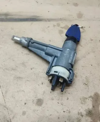 Audi A6 S6 C4 4A Ignition lock 4A1905851