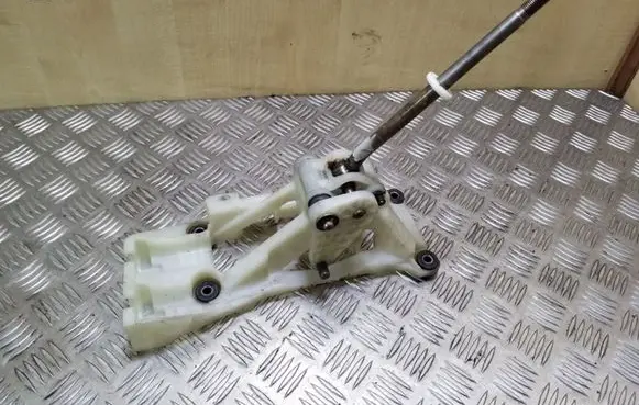 Toyota RAV 4 (XA20) Gear selector 