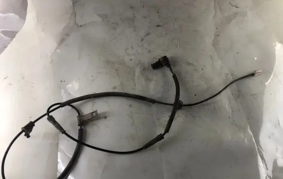 KIA Sorento ABS rear brake sensor 