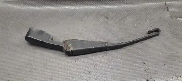Hyundai Lantra I Rear wiper blade arm 