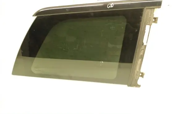 Rear side window