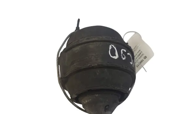 Volvo XC90 Engine mount bracket 30680751