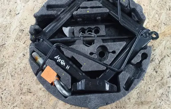 Opel Astra H Tool set 13255674 537274672