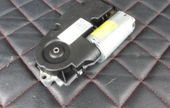 Volkswagen Eos Sunroof motor/actuator 1Q0959591B 9211618G