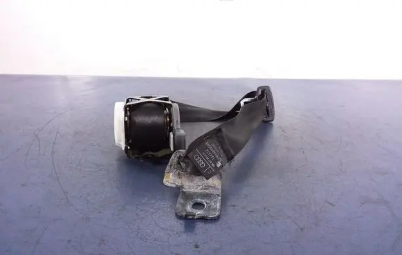 Audi A8 S8 D4 4H Front seatbelt 4H0857807J
