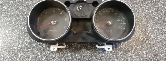 Nissan Qashqai+2 Speedometer (instrument cluster) 17FFBXD
