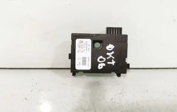 Skoda Octavia Mk2 (1Z) Steering angle sensor 1K0959654