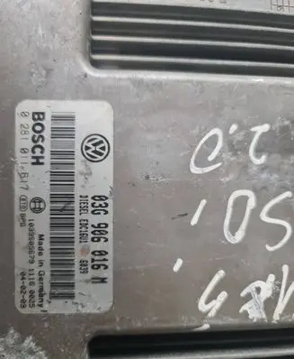 Volkswagen Golf V Engine control unit/module 03G906016M 0281011617 1039S05679