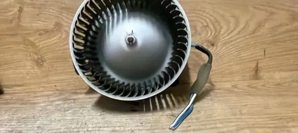 Mazda 6 Heater fan/blower 8727000361