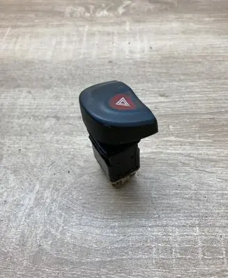 Renault Scenic I Hazard light switch 811043