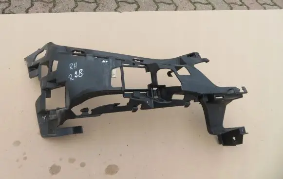 Mercedes-Benz E W213 Front bumper mounting bracket A2138851165