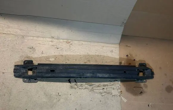Hyundai i30 Front bumper support beam 