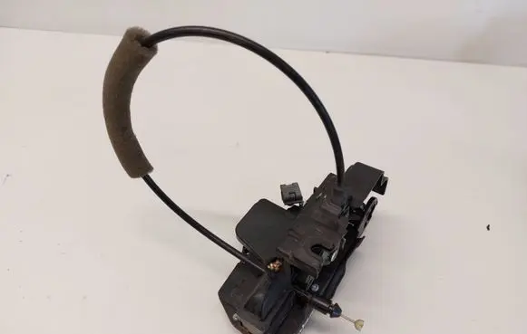 Opel Antara Front door lock