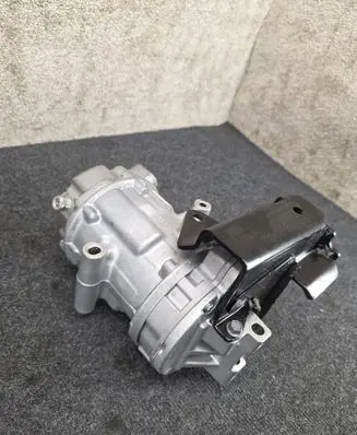Renault Captur II Air conditioning (A/C) compressor (pump) 826005875R 926003211R