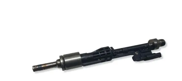 BMW X3 F25 Fuel injector 7597870