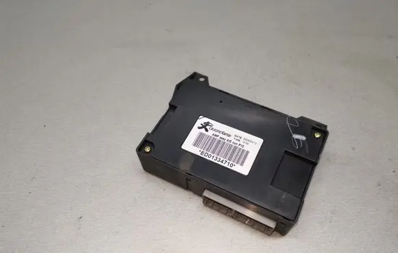 Nissan Almera Tino Other control units/modules ED01334710