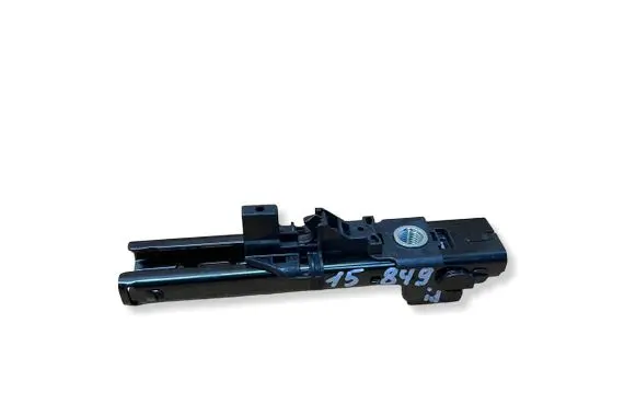 Skoda Octavia Mk3 (5E) Seat belt height adjuster 8V0857819A
