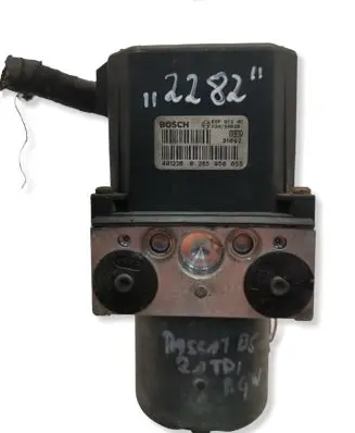 Volkswagen PASSAT B5.5 ABS Pump 0265950055 ESP0124C 31092