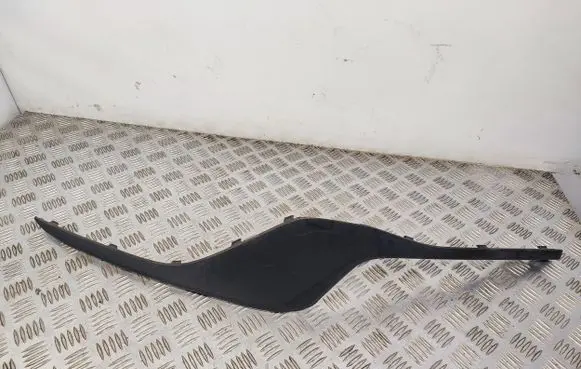 Front bumper splitter molding