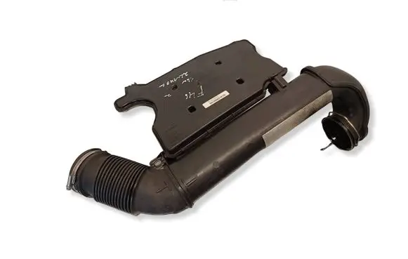 BMW 2 F46 Intake resonator 8570016 10543512 1371