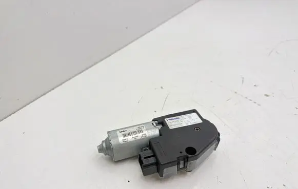 Volkswagen Touareg II Sunroof motor/actuator 7P0959591B 1726538F VWP0526