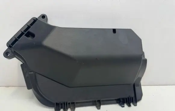 Porsche Macan (95B) Air filter box cover 95B907613