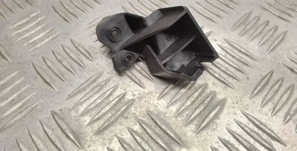 Headlight/headlamp mounting bracket