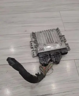 Renault Scenic III - Grand scenic III Engine control unit/module ECU S180153104A