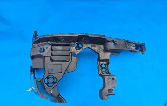 Mini Clubman F54 Rear bumper mounting bracket 7348901