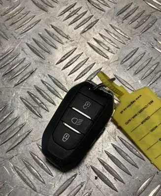 Peugeot 2008 II Ignition key/card PK19772