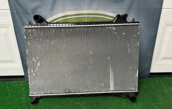 Jaguar XE Coolant radiator T2H7868