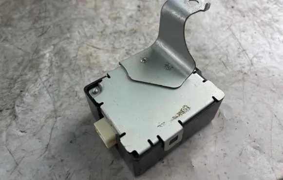 Toyota Corolla Verso AR10 Door control unit/module 897410f010 61b168000