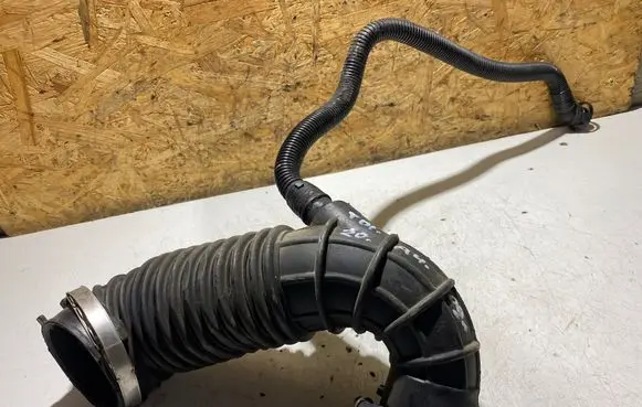 Audi A4 S4 B8 8K Air intake hose/pipe 03G129629
