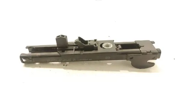 Skoda Octavia Mk2 (1Z) Seat belt adjustment rail 1T0857319A 0008670