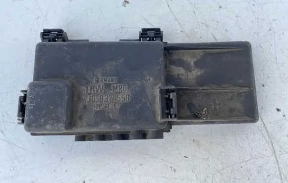 Audi A3 S3 8L Fuse box cover 1J0937550