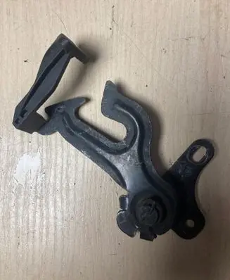 Volvo XC60 Engine bonnet (hood) release handle 30799172