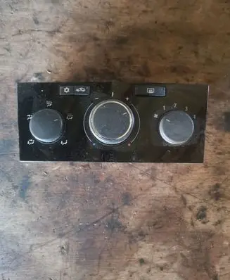 Opel Zafira B Climate control unit