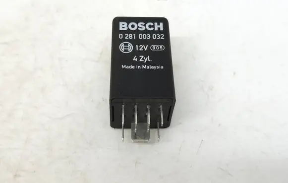 Audi TT TTS Mk2 Glow plug pre-heat relay 038907281B 0281003032