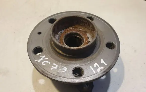 Volvo XC70 Rear wheel hub
