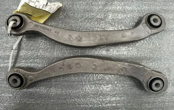 Dodge Challenger Rear control arm 68210524AA