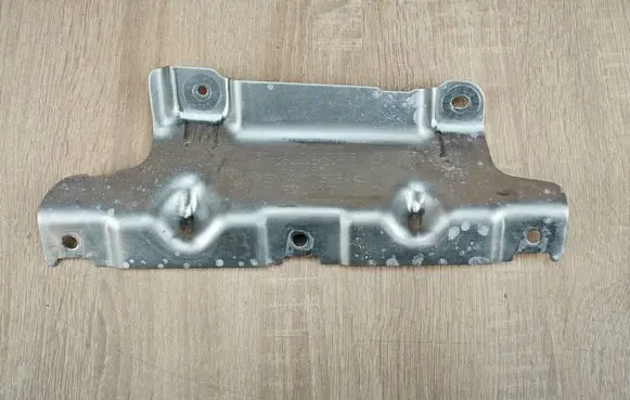 BMW 4 G22 G23 G24 G26 Heat shield in engine bay 7340979