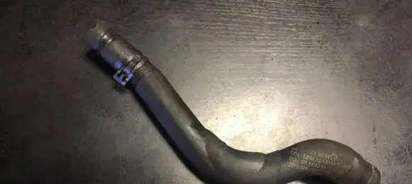 Mercedes-Benz E W211 Engine coolant pipe/hose A2118323594