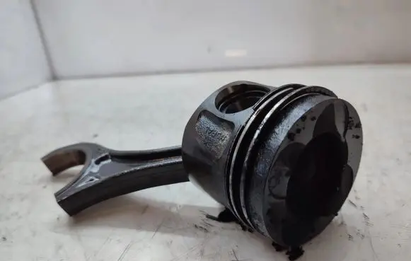 Mercedes-Benz S W221 Piston 