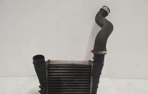 Audi A3 S3 A3 Sportback 8P Intercooler radiator 8E0145805AA