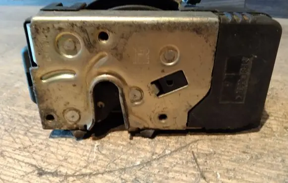Opel Zafira A Rear door lock