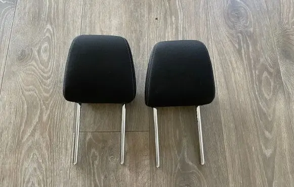 BMW X2 F39 Front seat headrest 