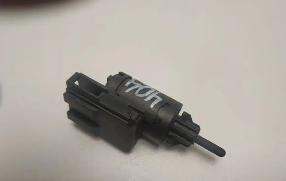 Volkswagen Touran I Brake pedal sensor switch 3B0945511A 19322007