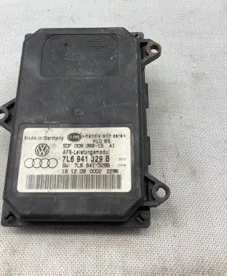 Volkswagen Tiguan Headlight/headlamp 7L6941329B